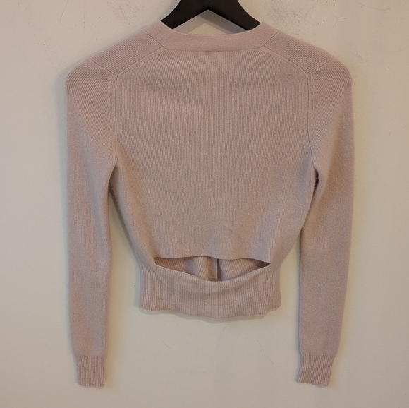 360 Cashmere Pink Cashmere Cropped Cardigan With Cut Out in Back XS - Picture 3 of 5